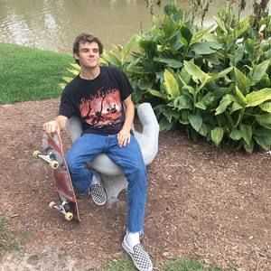 Meet your Posher, Casey